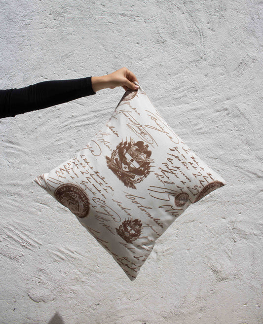 Cojín Republicano 50 x 50 cm Manuscrito Beige (Por Encargo)